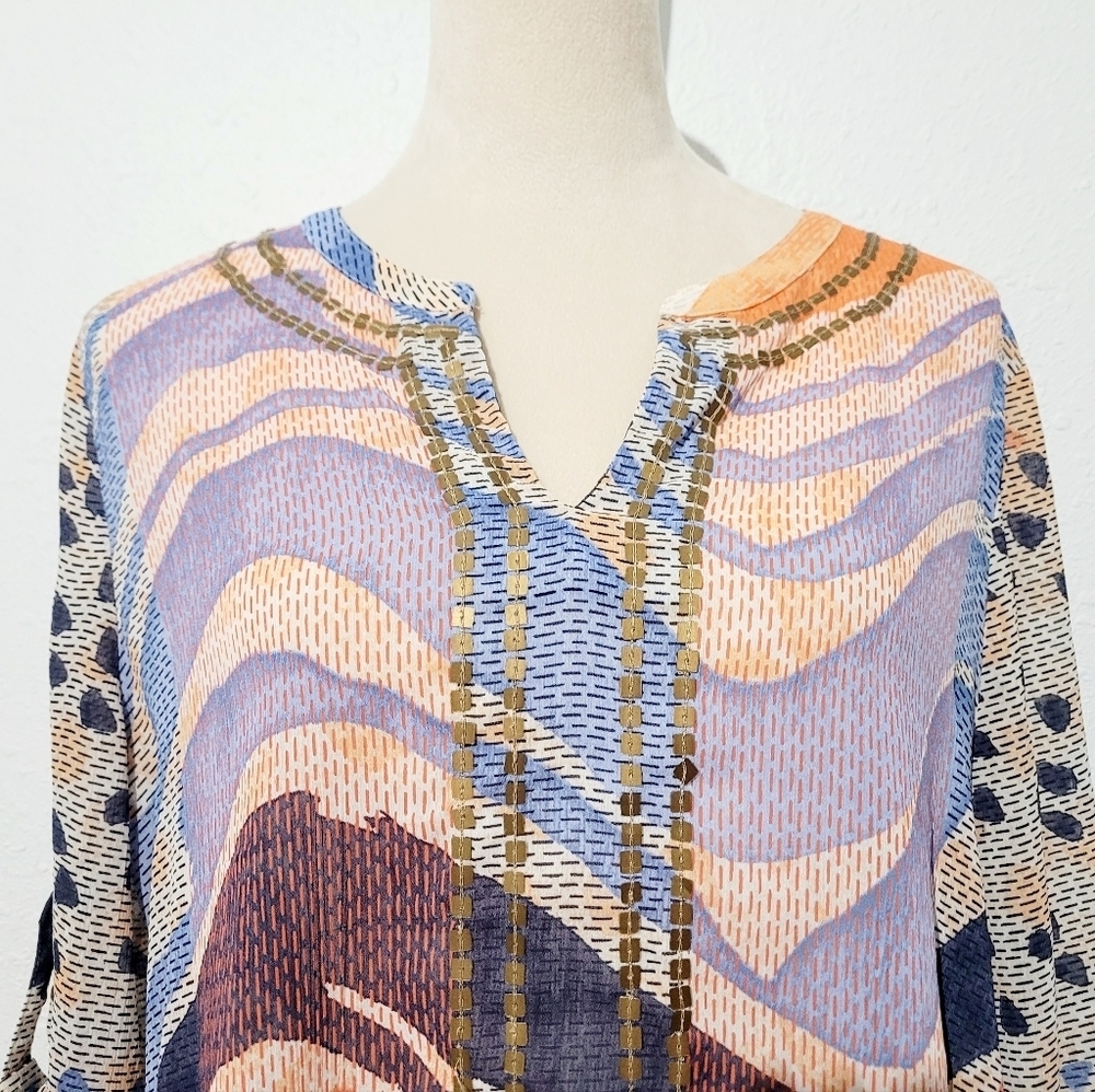 Chico’s Women’s Tunic Top Size Medium Sheer Abstract Print Roll Tab Sleeves - Picture 3 of 11